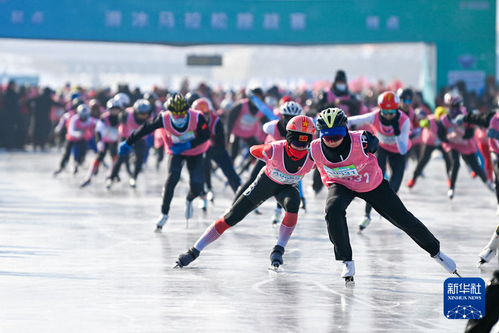 Сунхуа ?зен?ндег? коньки марафоны ойындарына 7000-нан астам адам ?атысты