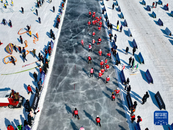 Сунхуа ?зен?ндег? коньки марафоны ойындарына 7000-нан астам адам ?атысты