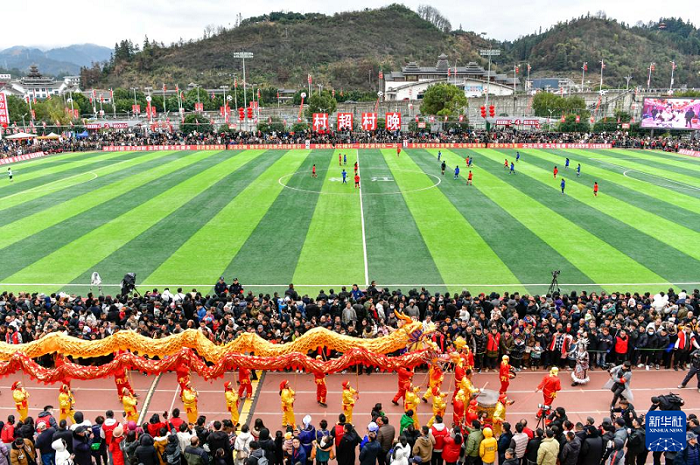 Гуйчжоуда ?Ауыл футболыны? лигасы, ауыл кеш?? ?тт?