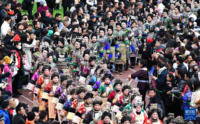 Гуйчжоуда ?Ауыл футболыны? лигасы, ауыл кеш?? ?тт?