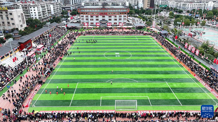 Гуйчжоуда ?Ауыл футболыны? лигасы, ауыл кеш?? ?тт?