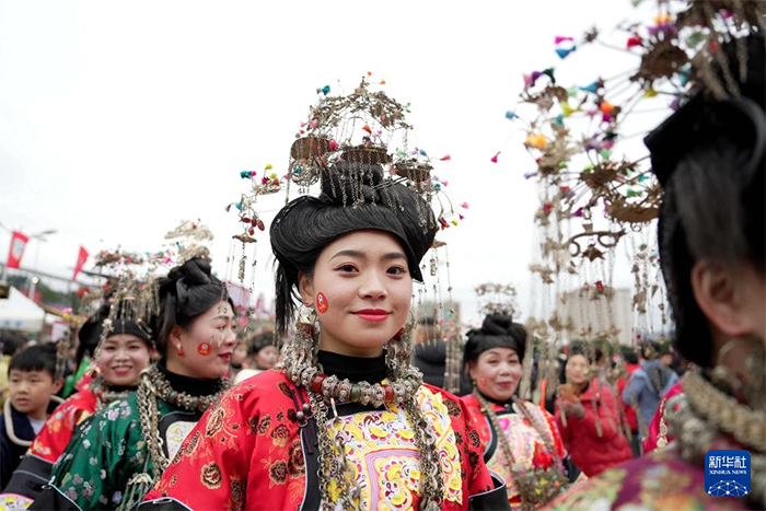 Гуйчжоуда ?Ауыл футболыны? лигасы, ауыл кеш?? ?тт?