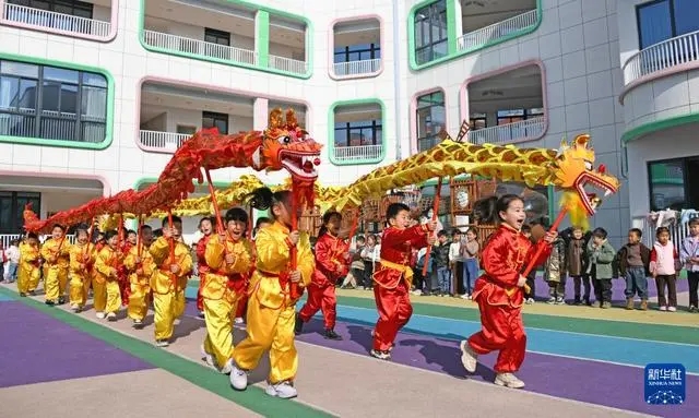 Т?рл?-т?ст? салт-д?ст?рлер айда?ар басын к?теру мерекес?н ?арсы алды