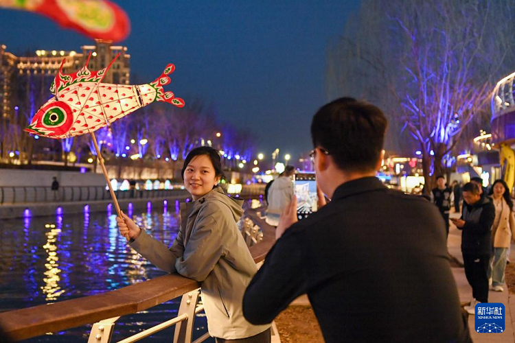 2024 жылды? к?ктем?нде Бейж??дег? Лянма ?зен? ?з?н?? ал?аш?ы саяхатын ашты