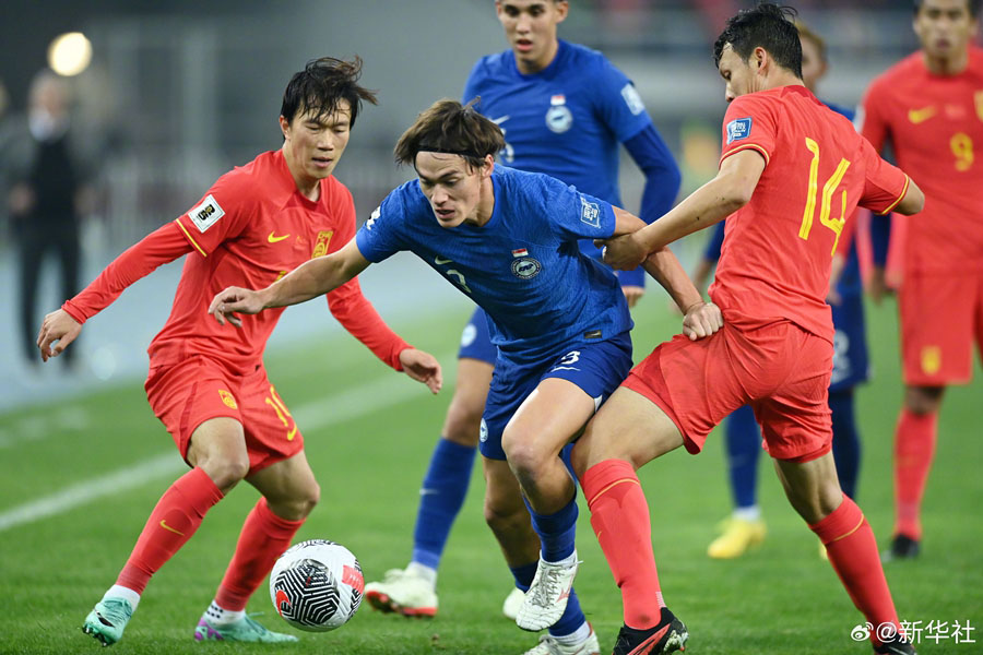 ?лем чемпионатыны? ?р?ктеу ойыны: Футболдан ?лтты? ??рама Сингапурды 4-1 есеб?мен же?д?