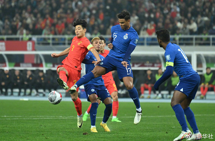 ?лем чемпионатыны? ?р?ктеу ойыны: Футболдан ?лтты? ??рама Сингапурды 4-1 есеб?мен же?д?