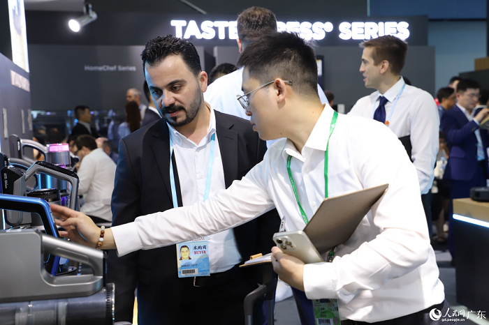 ?ытайды? 135-?нш? импорт ж?не экспорт ж?рме?кес? ашылды