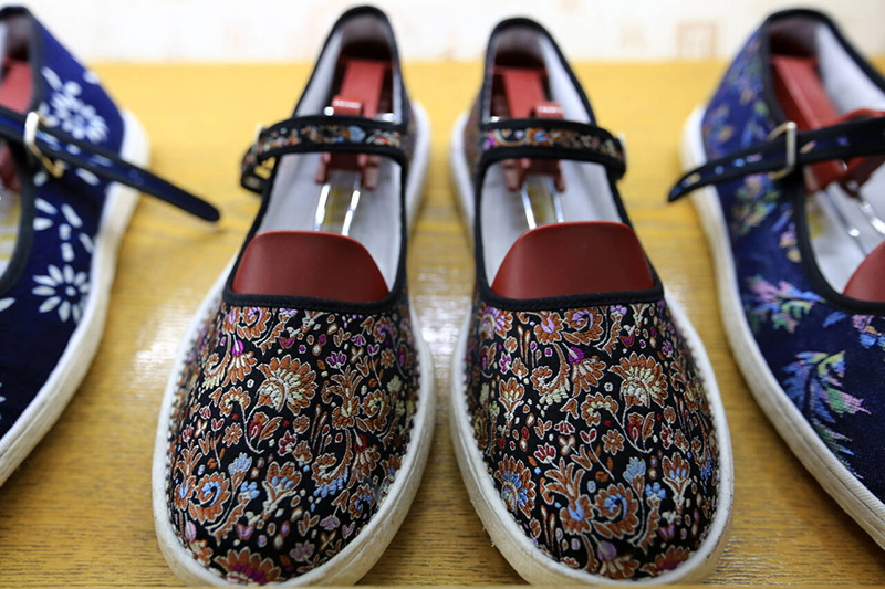 ?ытайды? тамаша заттары: Матадан т?г?лген к?не Бейж?? ая? ки?м?