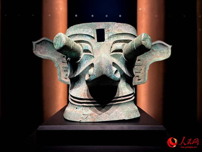 Нем?с ж?г?т? Саньсиндуй м?ражайында