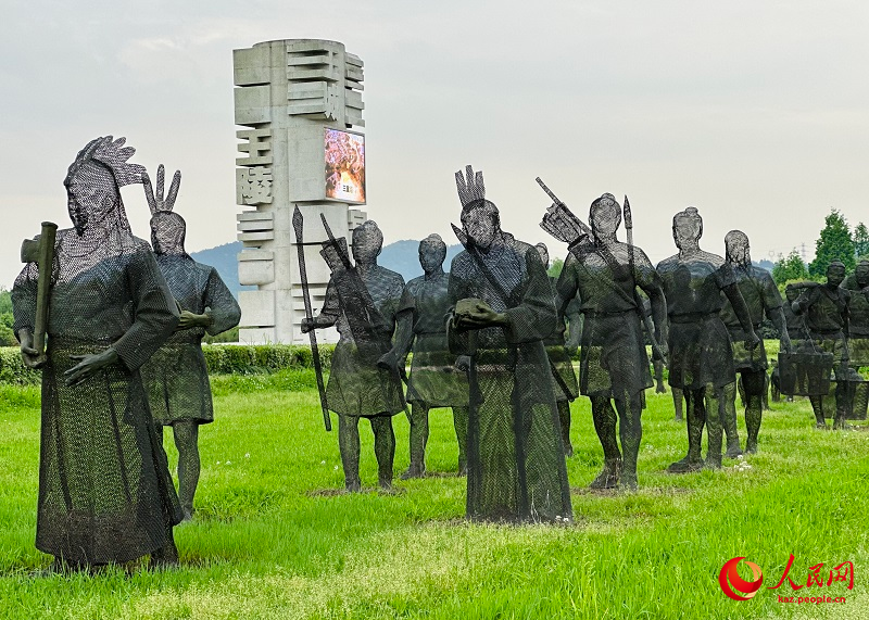 Лянчжу ?лтты? археологиялы? саяба?ын тамашала?ыз