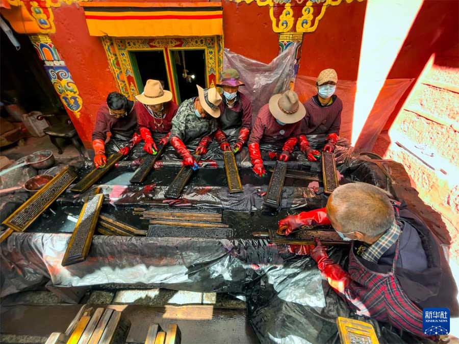 Ел?м?зд?? ?ш м?ра?атты? ??жаты Азия-Тыны? м?хиты айма?ыны? Д?ниеж?з?л?к Жад т?з?м?не та?далды