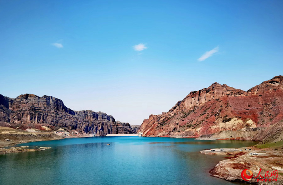 Шы?жа? Тяньшань д?л?з?н?? S101 тасжолы б?р к?нде т?рт мезг?лд? кес?п ?тед?