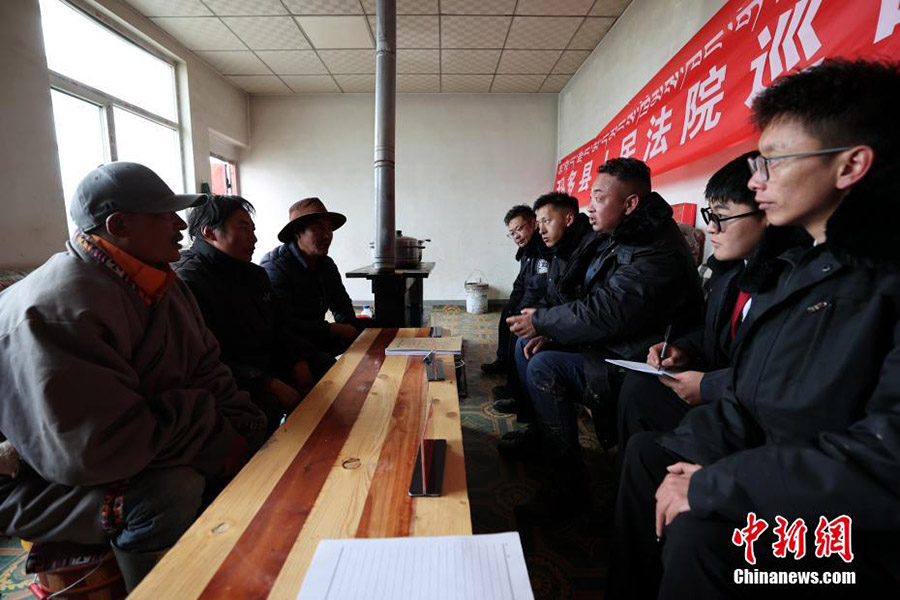 Голо, Цинхай: Цинхай-Сицзан ?ст?рт?ндег? ?ат ?ст? соты?