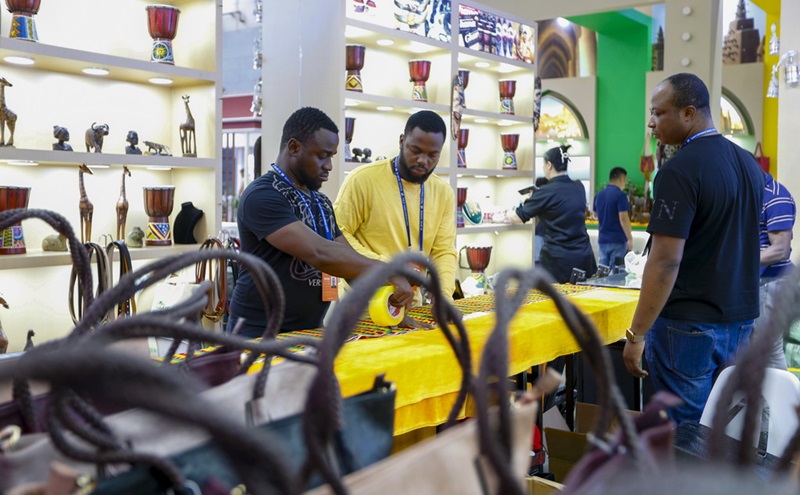 8-?нш? кезект? ?ытай-Азия-Еуропа к?рмес? ?т?п жат?ан орынмен танысы?ыздар