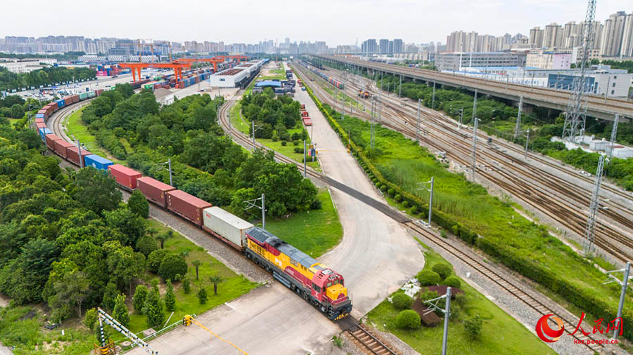 Аньхойды? ал?аш?ы ?ек? те??зд? кес?п ?тет?н? ?ытай-Еуропа пойызы жол?а шы?ты