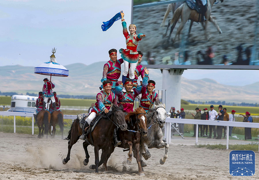 Этникалы? азшылы?тар?а арнал?ан 12-?нш? ?лтты? д?ст?рл? спортты? кездесуд?? ат ?ст? ойындары Мо???лк?реде басталды