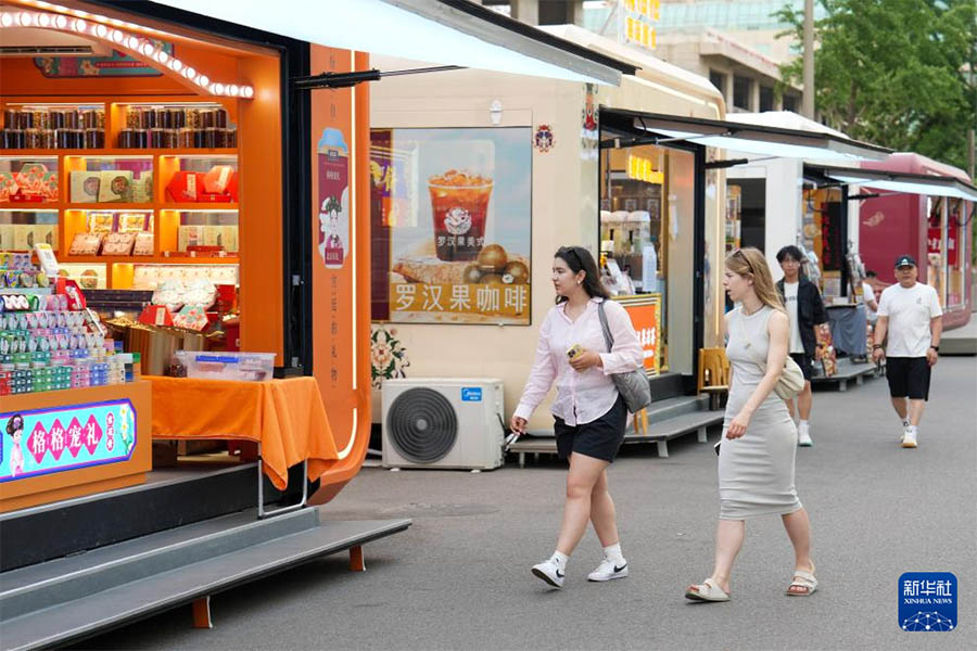 Визасыз режимн?? ы?палымен ?ытай?а саяхаттайтын шетелд?ктер саны к?бейд?