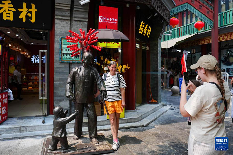 Визасыз режимн?? ы?палымен ?ытай?а саяхаттайтын шетелд?ктер саны к?бейд?