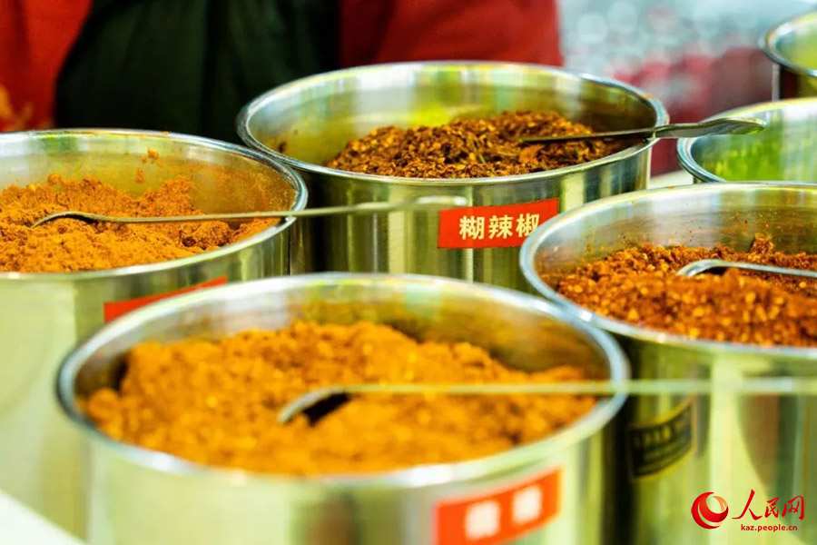 Гуйянны? думан?а толы т?нг? ?м?р?