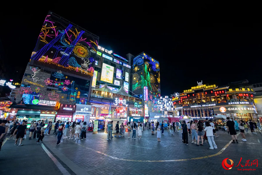 Гуйянны? думан?а толы т?нг? ?м?р?