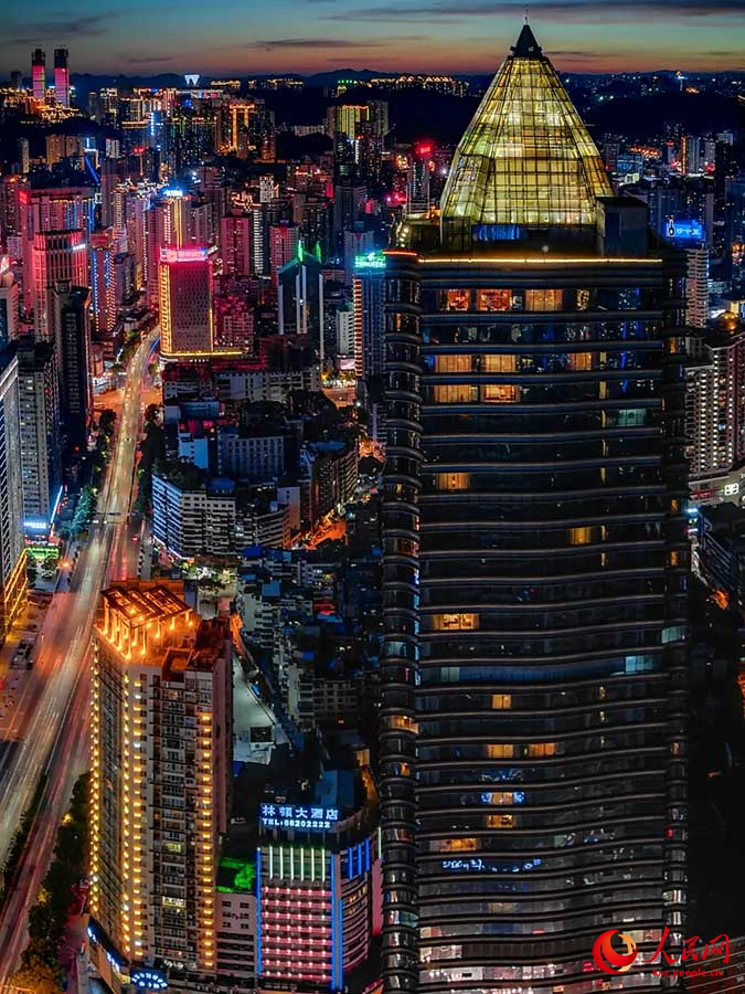 Гуйянны? думан?а толы т?нг? ?м?р?