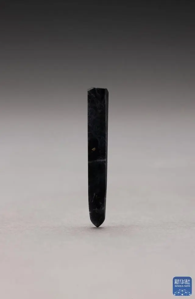 Саньсиндуй ?ирандыларында?ы ?ас тасы ??ралдарыны? археологиясы жа?а жет?ст?ктерге ?ол жетк?зд?