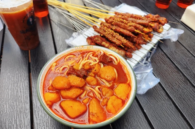 Шай жолында?ы тарихи ?ала – Хух-Хото