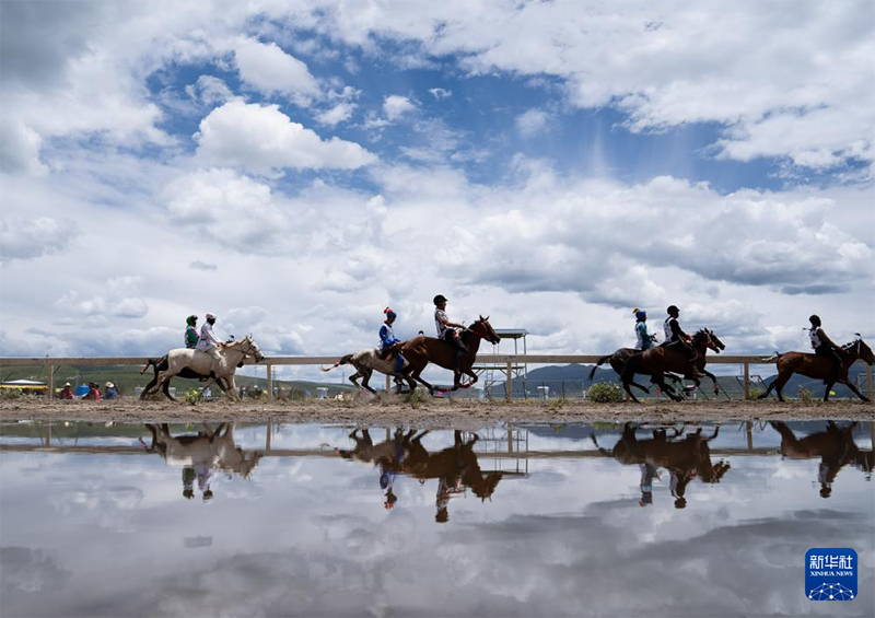 Сычуаньны? Литан ауданында ?1 тамыз? б?йгес? басталды