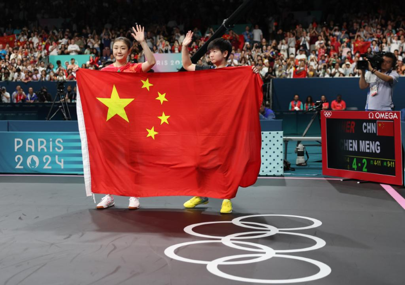 ?стел теннис?нен ?йелдер арасында?ы жеке жарыста ?ытай ??рамасы алтын мен к?м?с медаль же??п алды