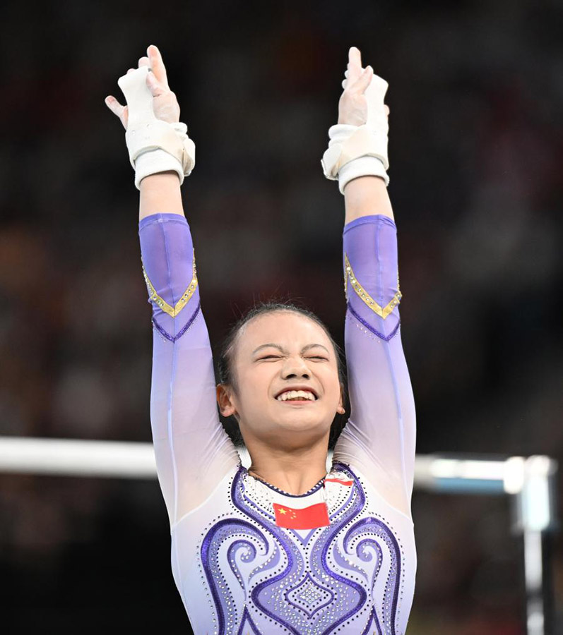 ?ытайлы? гимнастика ж?лдызы Лю Ян ?з ата?ын ?ор?ап ?алды, ал Цю Циюань та?ы б?р к?м?с алды