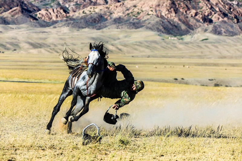 Шы?жа?да офицерлерд?? ат?а м?ну да?дысын жет?лд?рет?н о?у-жатты?у ?тт?