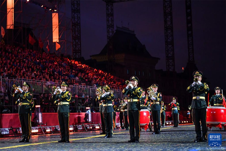 ?ытай Халы?-Азатты? армиясыны? ?скери оркестр? ?Spass Bell Tower? Халы?аралы? ?скери музыка фестивал?не ?атысты
