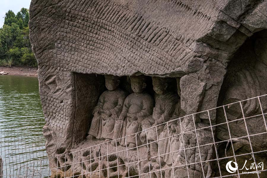 Су ?оймасында?ы су де?гей? т?мендеп, мы?жылды? м?с?ндер к?р?нд?