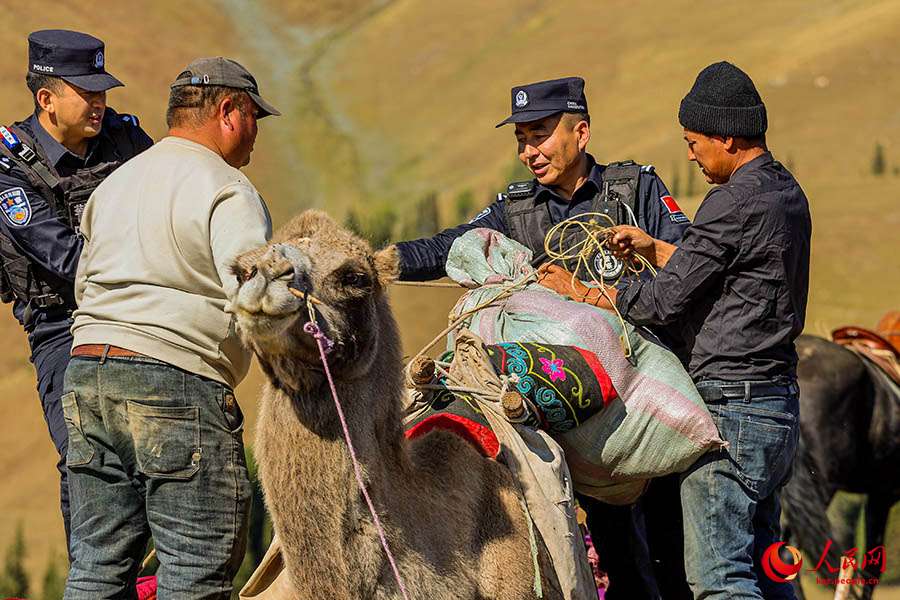 Буыршын, Шы?жа?: к?зг? к?шке к?мектескен полицейлер