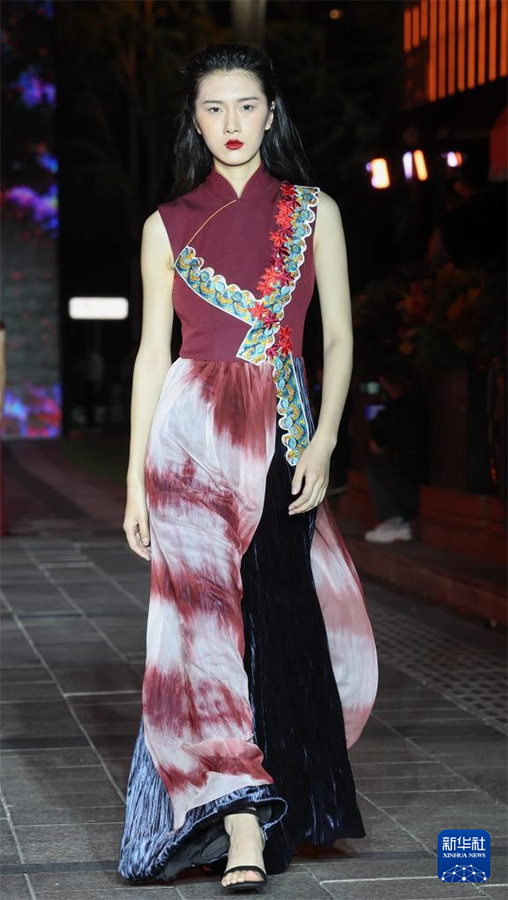 SS2025 Бейж?? С?н апталы?ы ашылды