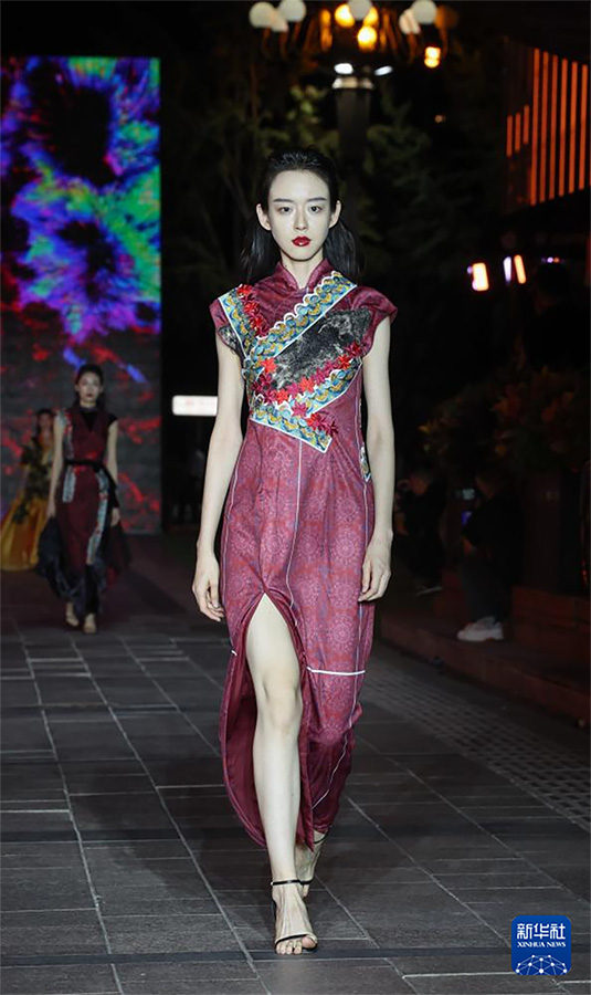 SS2025 Бейж?? С?н апталы?ы ашылды