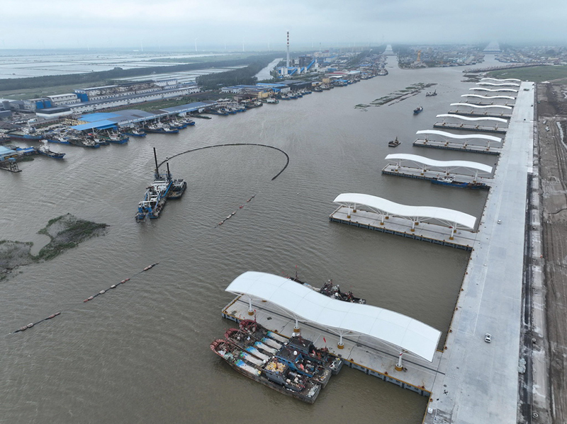 Ел?м?зде ал?аш?ы толы? автоматтандырыл?ан балы? аулау терминалы ресми т?рде ашылды