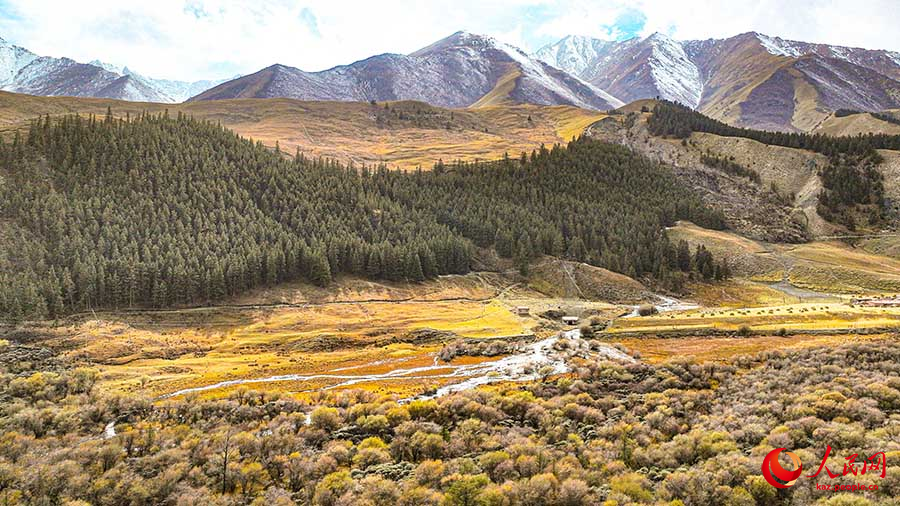 Сунань, Ганьсу: К?зг? Цилиан тауыны? к?ркем пейзаждары