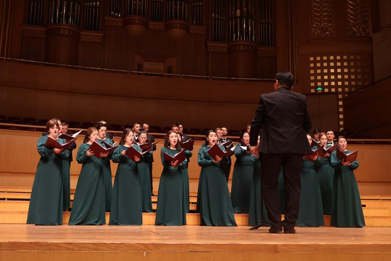 ?аза?станды? хор Уханьда ?Хуанхэ хорын? орындады