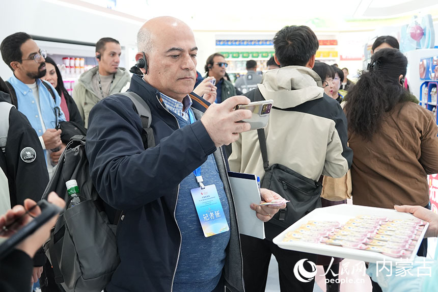 Шетелд?к БА? т?лш?лер? Yili компаниясыны? заманауи а?ылды денсаулы? ал?абына барды