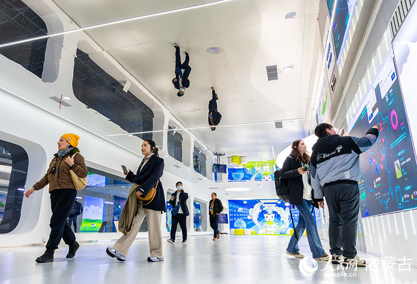 Шетелд?к БА? т?лш?лер? Yili компаниясыны? заманауи а?ылды денсаулы? ал?абына барды