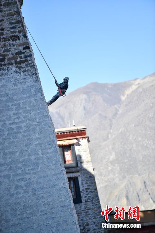 Сицзанны? Потала сарайы ?жылды? ?рлену?н? ?арсы алады