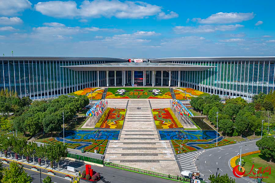 Шанхай: импорт к?рмес?не орай алуан т?рл? г?лдермен к?мкер?лд?