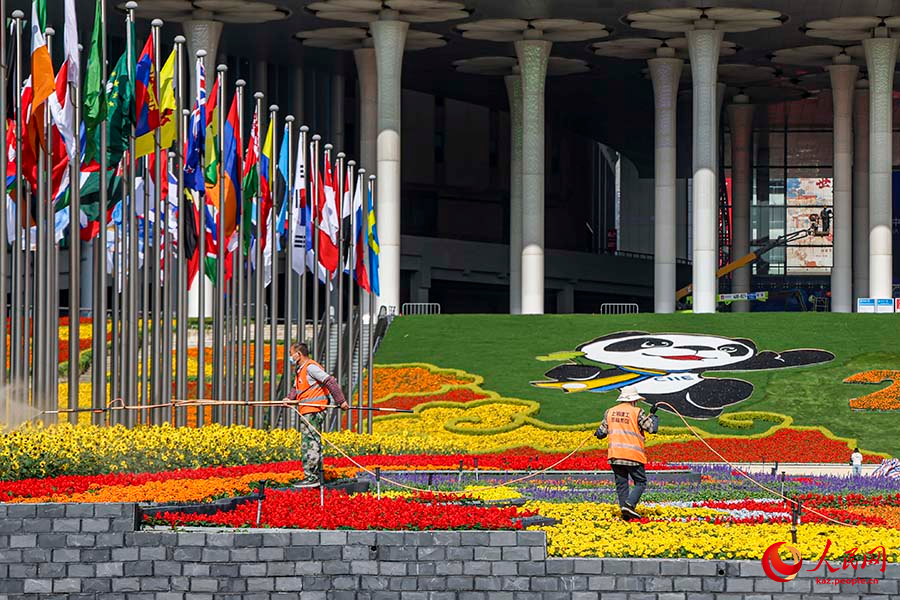 Шанхай: импорт к?рмес?не орай алуан т?рл? г?лдермен к?мкер?лд?