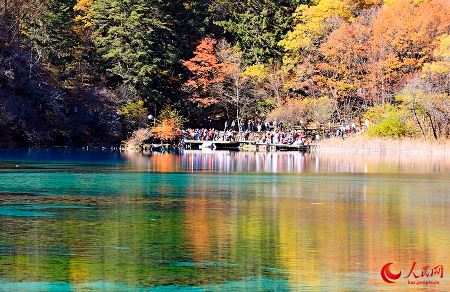 Цзючжайгоу, Сычуань: к?з мей?р?н ?андырарлы? к?зг? к?ркем пейзаждар