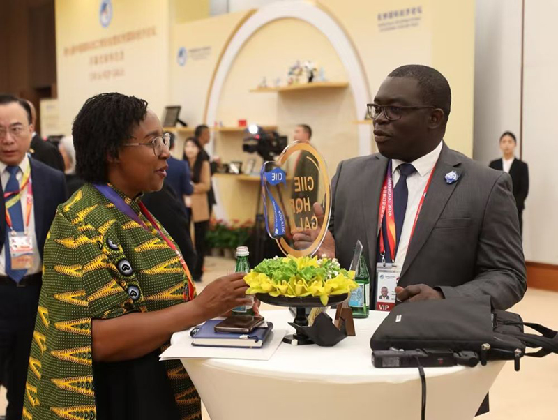 Шанхайда ?ытайды? 7-?нш? халы?аралы? импорт к?рмес? ашылды