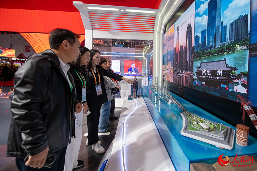 ?Жа?а сапалы ?нд?рг?ш к?ш? 7-?нш? импорт к?рмес?нде ?ытай павильоныны? ма?ызды мазм?нына айналды