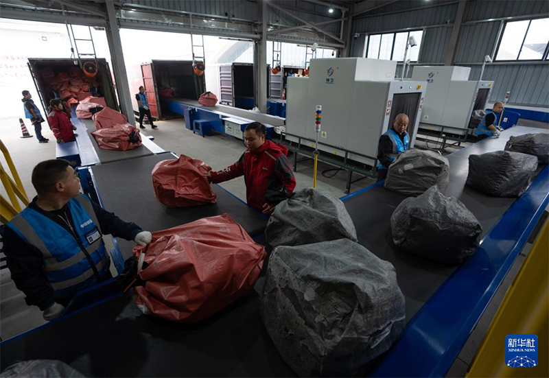 ??ос 11? жедел жетк?з?л?мдерд? ж?рдек пойызбен тасыды