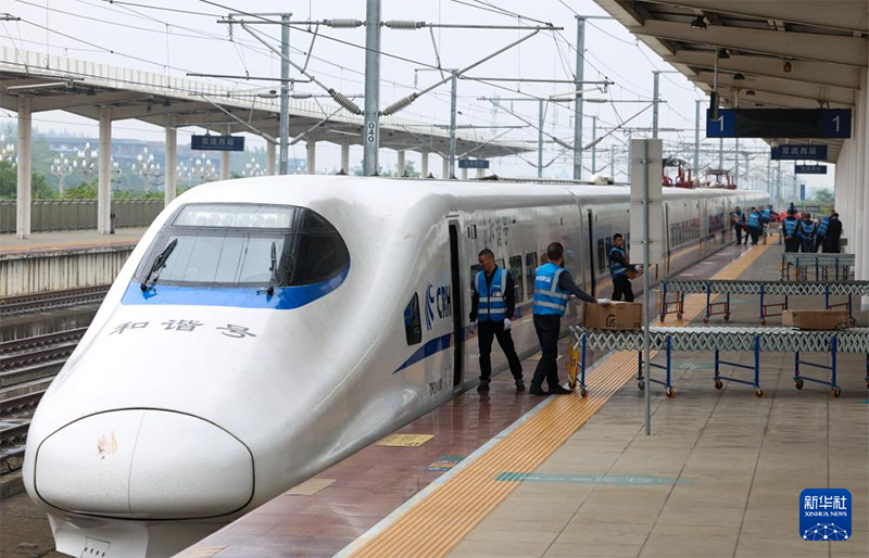 ??ос 11? жедел жетк?з?л?мдерд? ж?рдек пойызбен тасыды