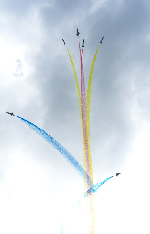 ?уе шоуы ?ытай ?уе к?штер?н?? 75 жылды?ын атап ?тт?